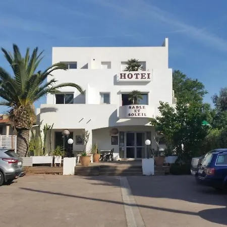 Hotell Sable Et Soleil - Port, & Jacuzzi Prive Fréjus