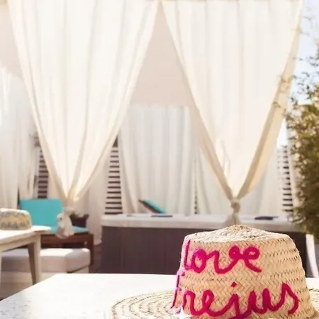 Sable Et Soleil - Port Et Hotel Fréjus