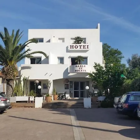 Sable Et Soleil - Port, & Jacuzzi Prive Fréjus