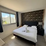 Hotel Sable Et Soleil - Port, Plage&jacuzzi Privé 3*