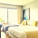 Hotel Sable Et Soleil - Port, Plage&jacuzzi Privé