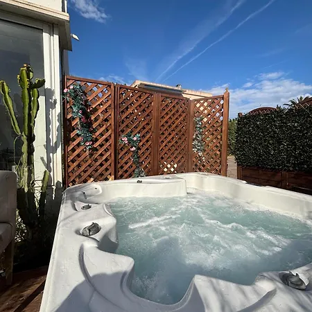 Sable Et Soleil - Port, Et Jacuzzi Prive 3* Фрежюс