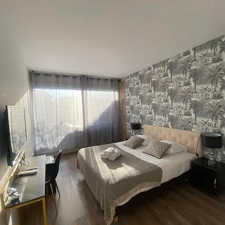 Sable Et Soleil - Port, Et Jacuzzi Prive Отель 3*