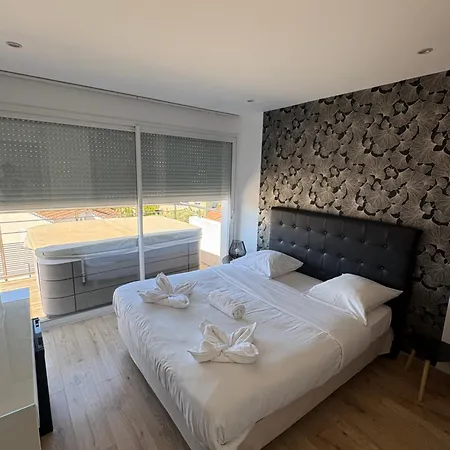 Hotel Sable Et Soleil - Port, Et Jacuzzi Prive 3*