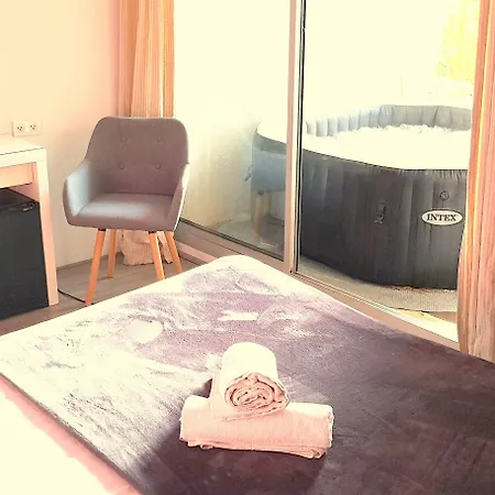 Sable Et Soleil - Port, & Jacuzzi Prive 3* Fréjus