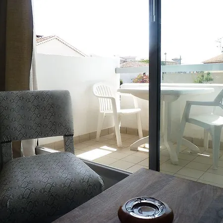 Sable Et Soleil - Port Et Fréjus