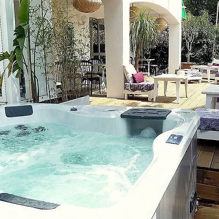 Hotel Sable Et Soleil - Port, Et Jacuzzi Prive