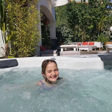 Hotel Sable Et Soleil - Port, Et Jacuzzi Prive 3*