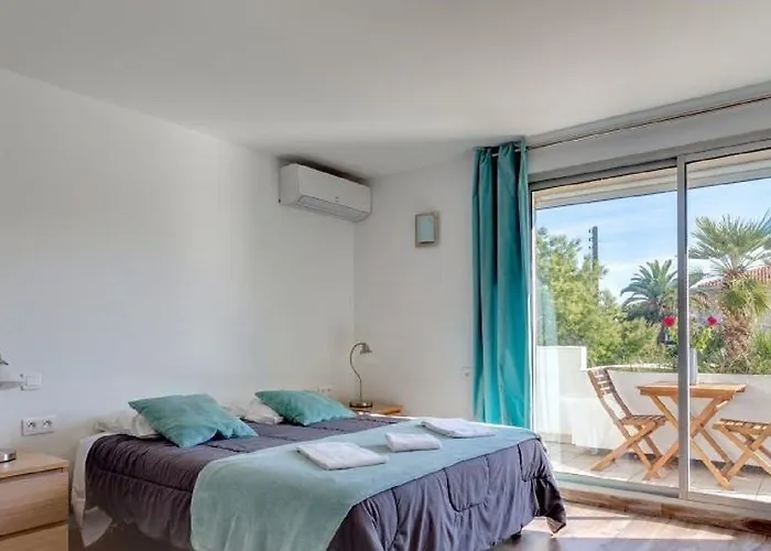 Hotel Sable Et Soleil - Port, Plage&jacuzzi Privé 3*