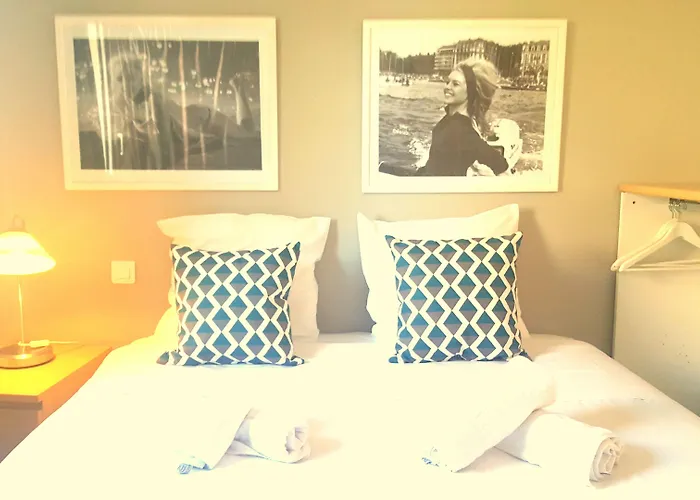 Hotel Sable Et Soleil - Port, Plage&jacuzzi Privé Fréjus