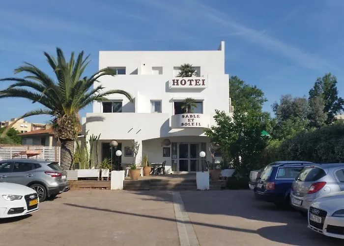 Sable Et Soleil - Port, Plage&jacuzzi Privé Fréjus