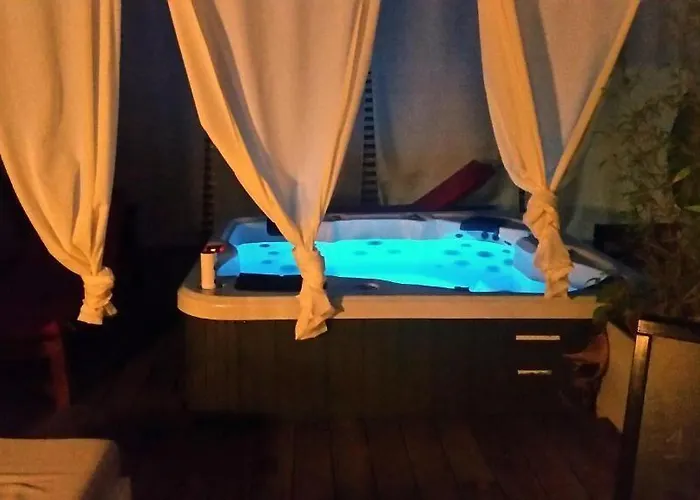 Sable Et Soleil - Port, Plage&jacuzzi Privé Hotel Fréjus