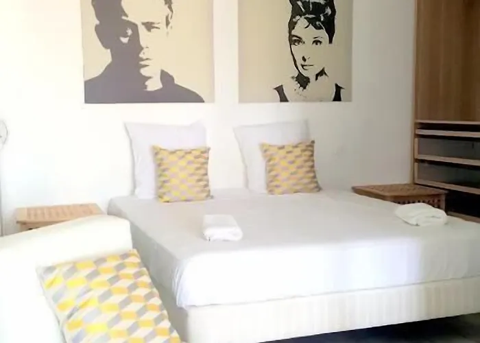 Hotel Sable Et Soleil - Port, Plage&jacuzzi Privé Fréjus