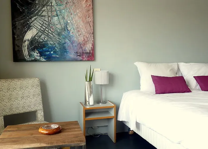 Hotel Sable Et Soleil - Port, Plage&jacuzzi Privé Fréjus